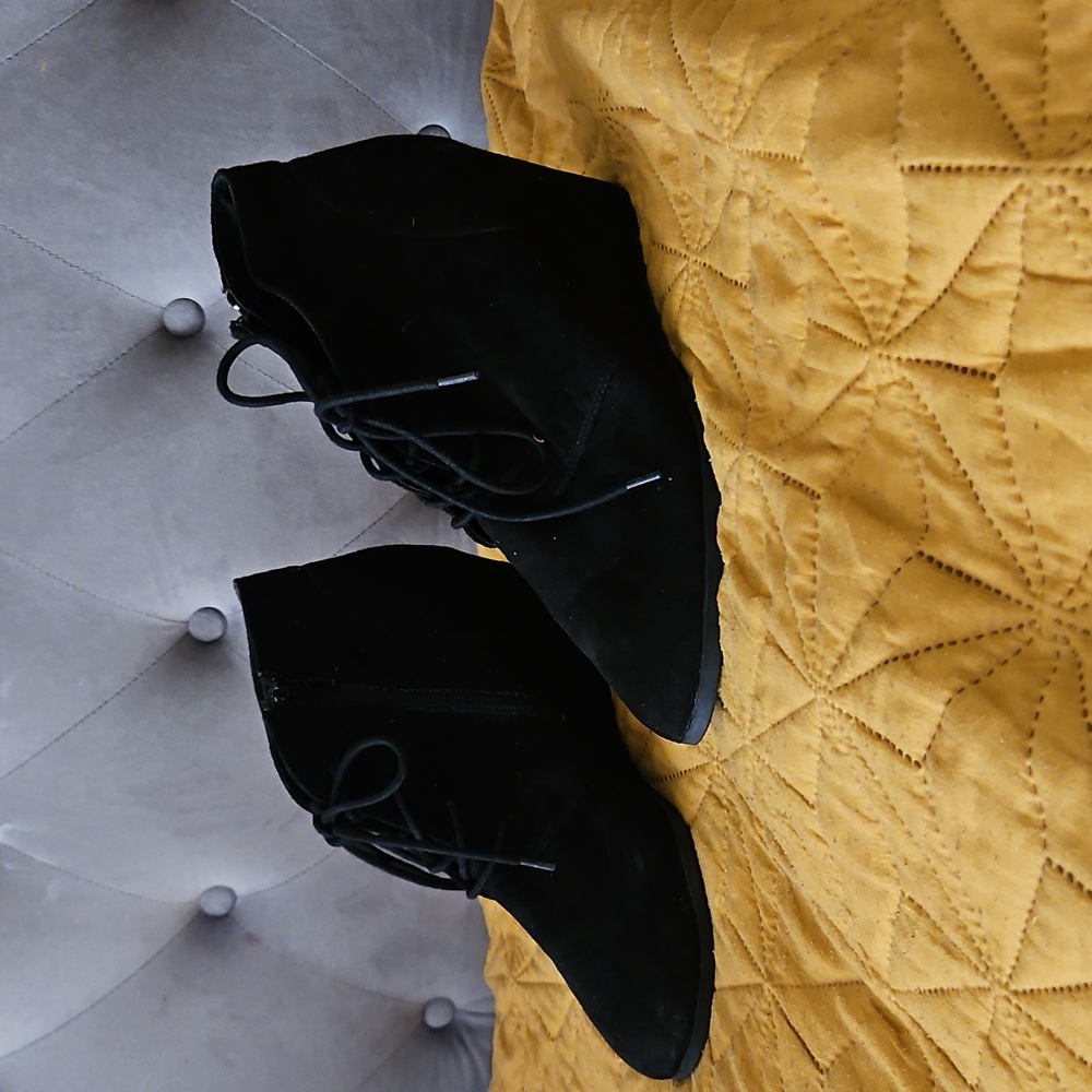 American Rag Medium black Faux Suede Wedges - Picture 5 of 5